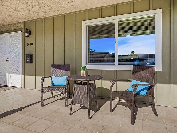 2nd image of 1030 Daisy St