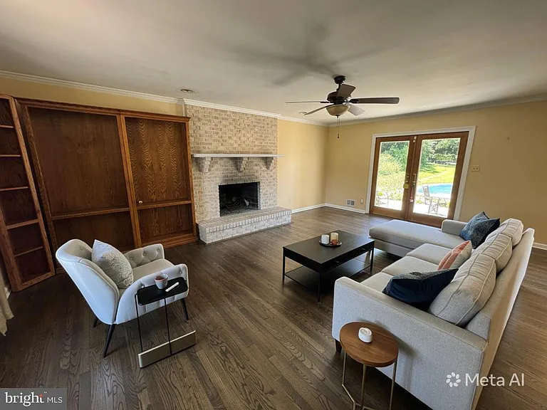 317 W Seminary Ave — Photo 11