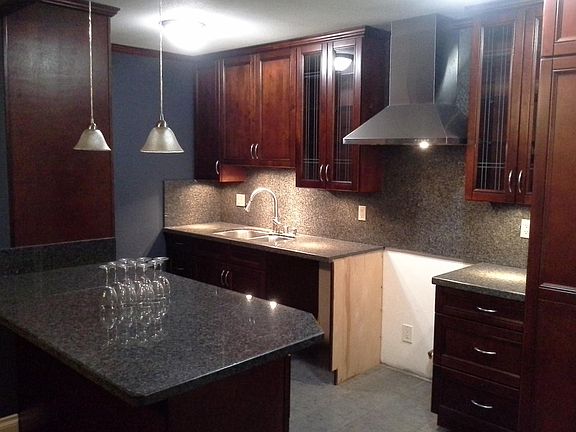 4th image of 1128 S Fetterly Ave