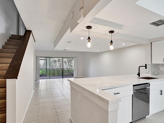 4th image of 4732 NW 90th Avenue #4732