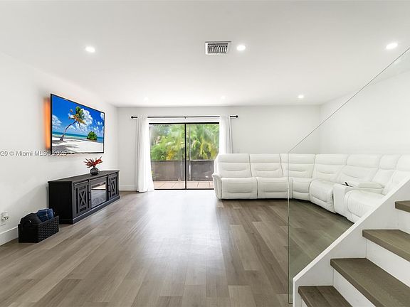 5th image of 11009 Royal Palm Blvd #2
