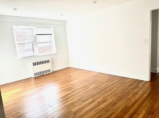 (Undisclosed Address), Great Neck, NY 11021
