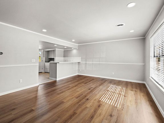 4th image of 1011 W Cypress St #1011