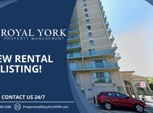 15 Stavebank Rd S #4, Mississauga, ON L5G 2T2