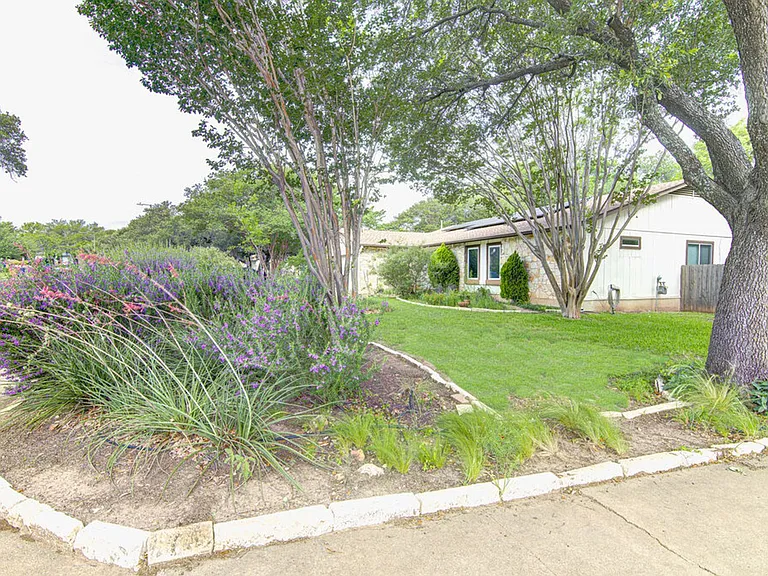 12430 Wycliff Ln — Photo 3