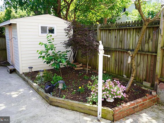 2nd image of 3364 Ardley Ct