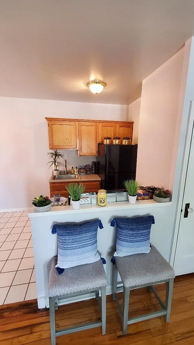 Studio, 450 sqft, $765 — Photo 1