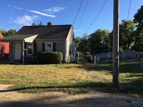 3rd image of 1424 E Hendryx Ln