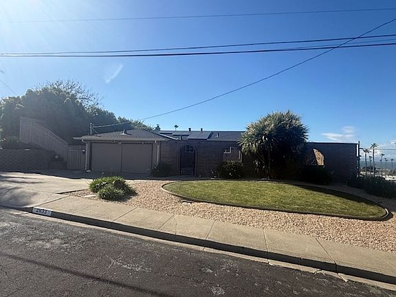 2nd image of 2633 Rim Rd