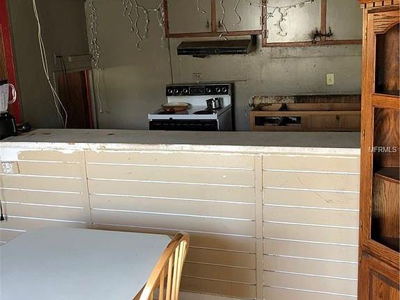 3rd image of 1911 Summerlin Ave