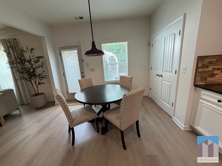 838 Pine Ln — Photo 12