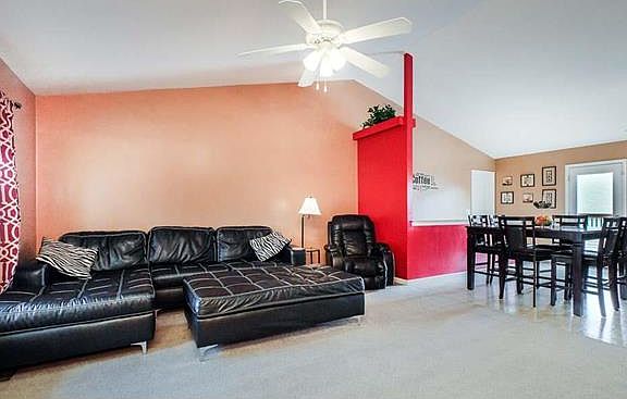 5th image of 290 Glen Meadows Ct