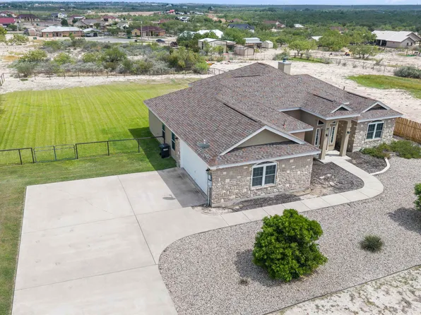 195 Dos Caballos, Del Rio, TX 78840