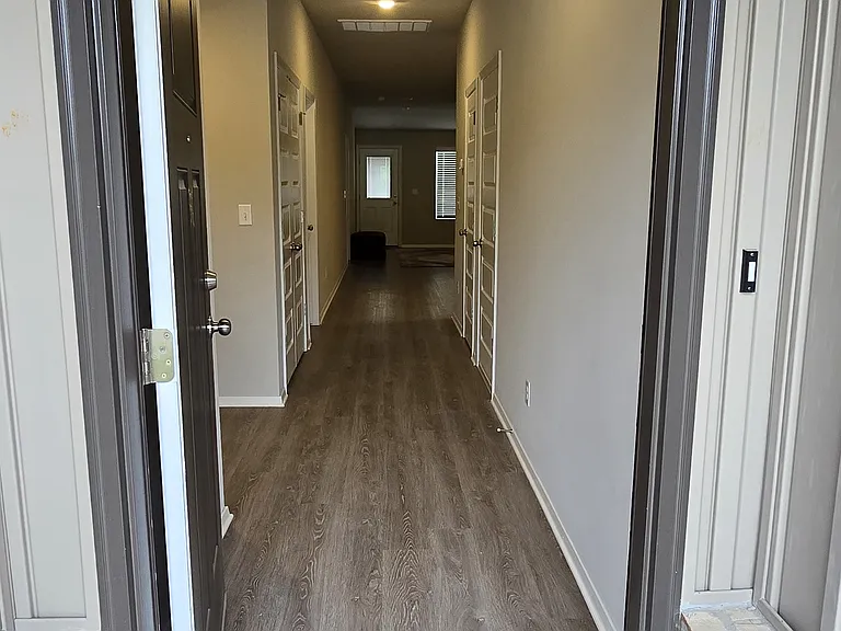 6605 NW Kathleen St — Photo 7