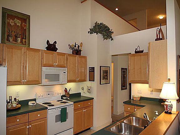 4th image of 7 Connemara Ct