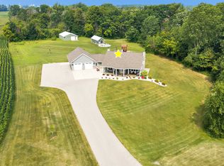N7273 Moore Rd, Seymour, WI 54165