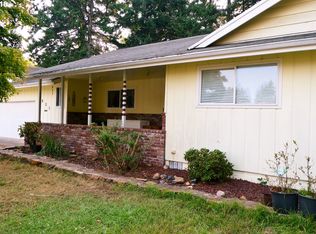 831 2nd St, Brookings, OR 97415