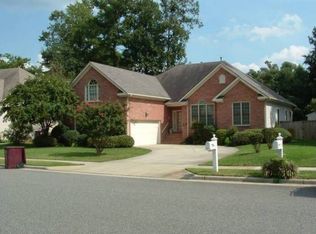 925 Sydenham Blvd, Chesapeake, VA 23322