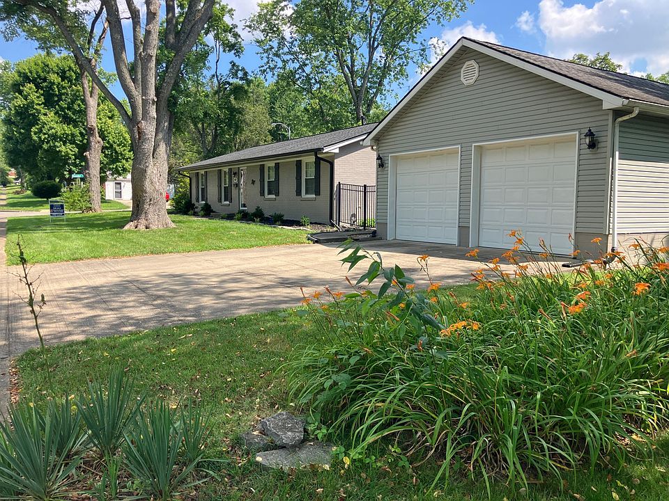 1st image of 1039 Elmendorf Dr