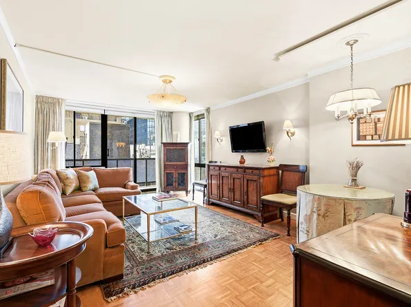 255 East 49th Street image 1 of 8