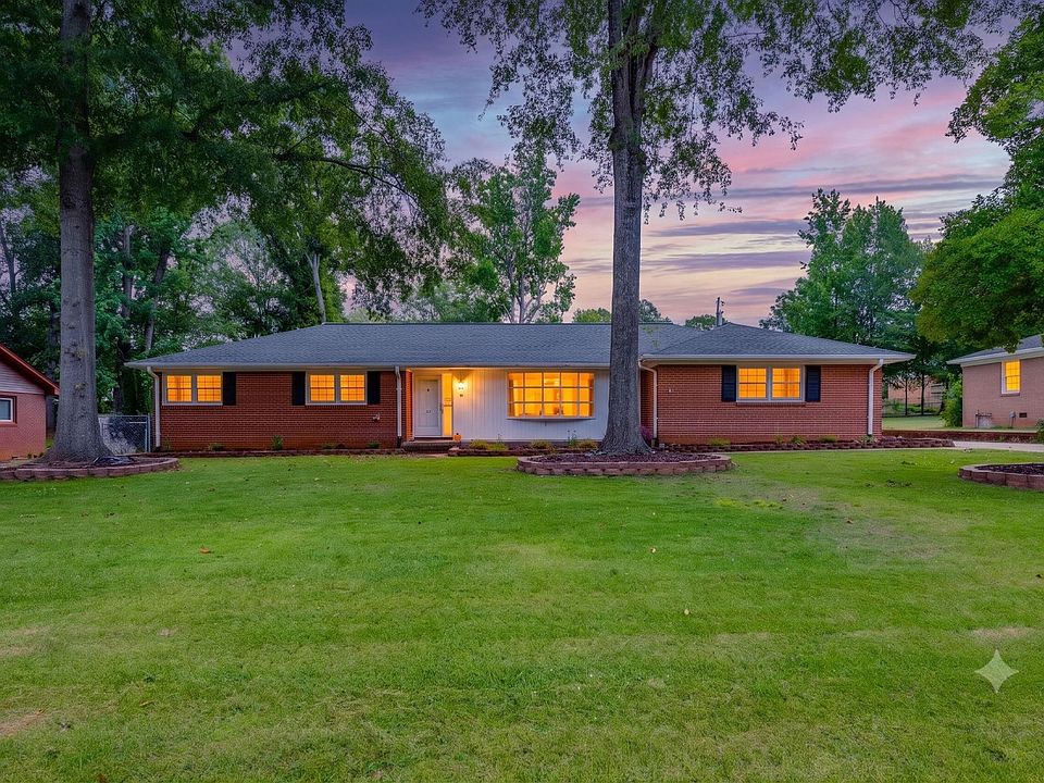 1st image of 217 Navaho Dr