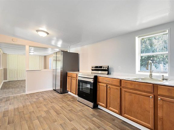 3rd image of 3624 Grice St