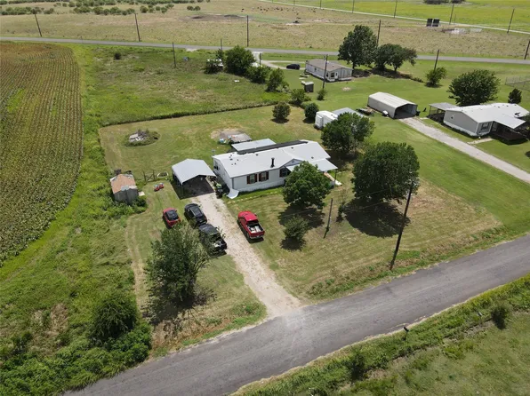 15962 Fritcher Rd, Pilot Point, TX 76258