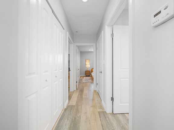 4th image of 6516 Vineland Ave #6520