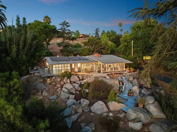 1035 Park Hill Dr, Escondido, CA 92025