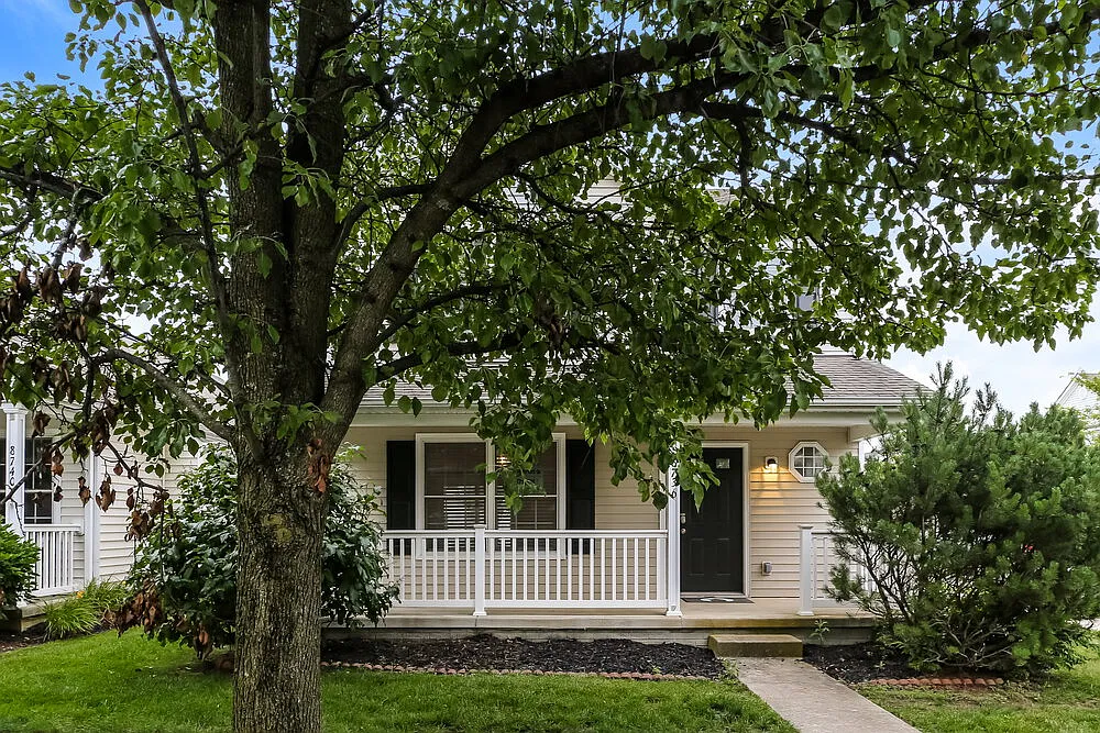 8736 Arrowtip Ln photo 1