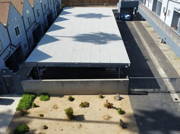 14257 FRIAR, 14257 Friar St APT 8, Van Nuys, CA 91401