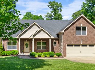 2565 Farms Cir, Woodlawn, TN 37191