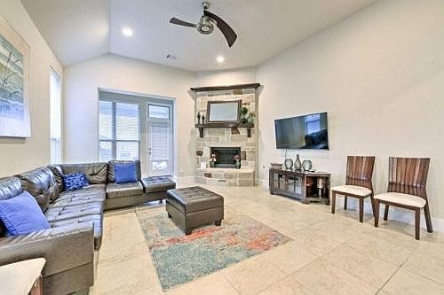 2nd image of 10219 Bellago Ln