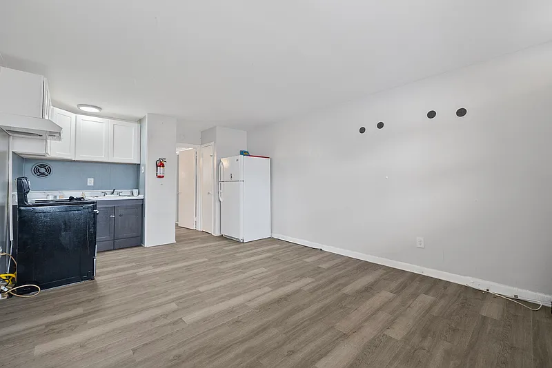 1 bed, 1.0 bath, $1,225 — Photo 2