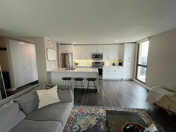 5th image of 1540 N La Salle St #904