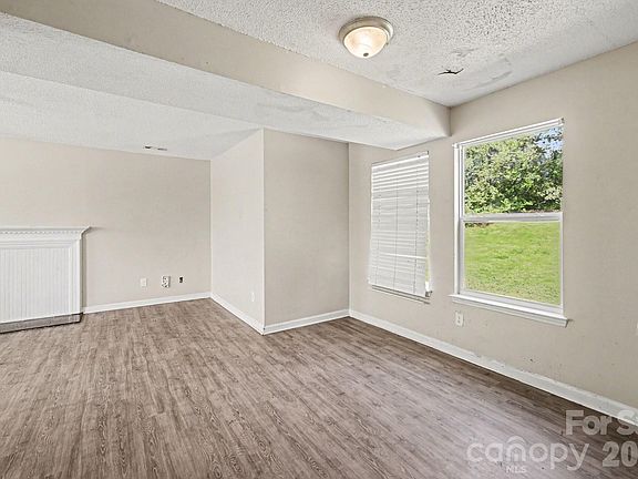 5th image of 2900 Silkstream Ln