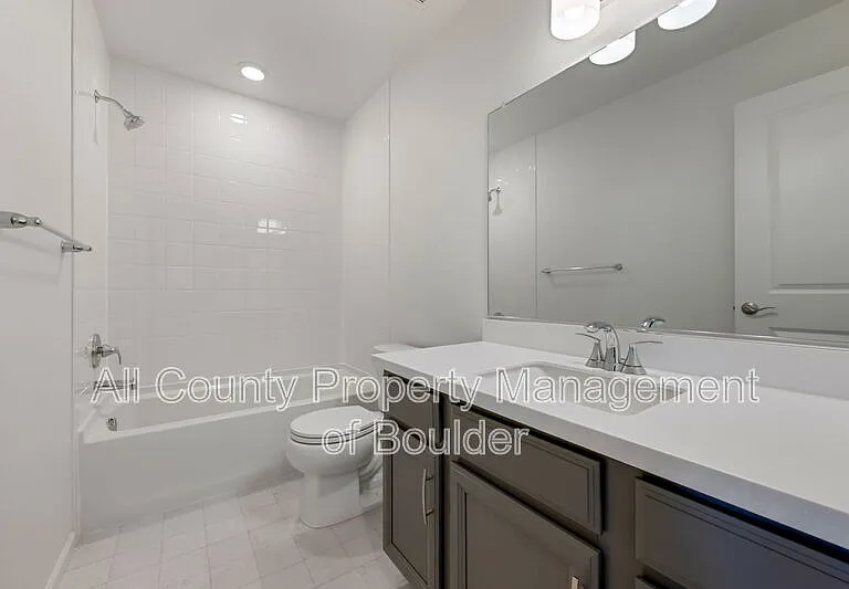2455 Alpine St — Photo 12