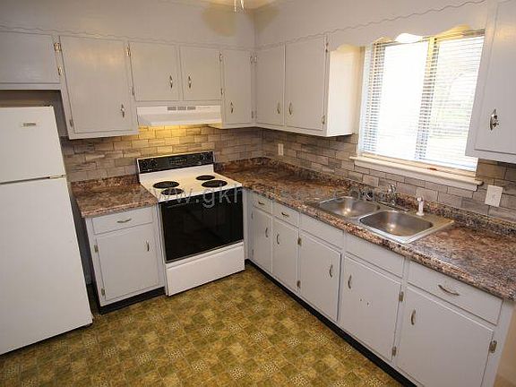 2nd image of 4047 E Freedom Cir