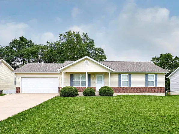 1210 Sleepy Hollow Dr, Troy, MO 63379