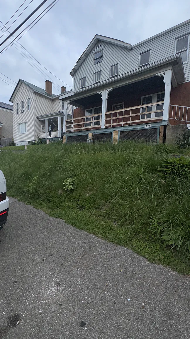 1475 5th Ave photo 1