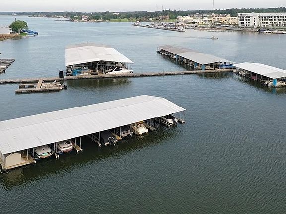 3rd image of 15520 Marina Dr Unit 4