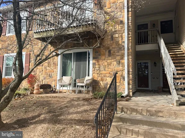 32 Juniper Ct, Lawrence Township, NJ 08648