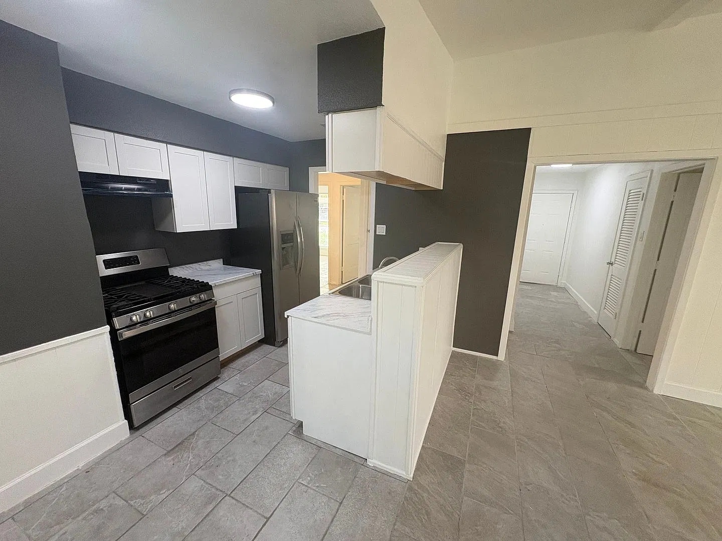 Great home in East Austin! — Photo 1
