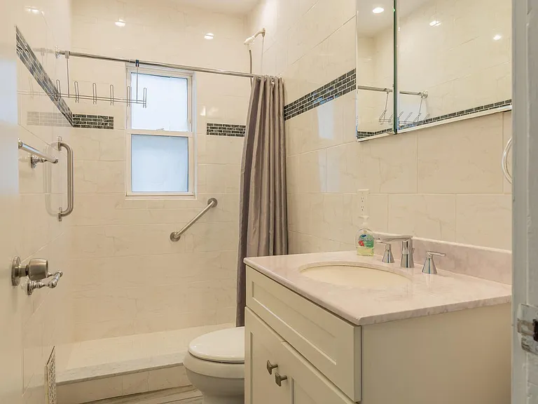 53 Saxton St #1 — Photo 9