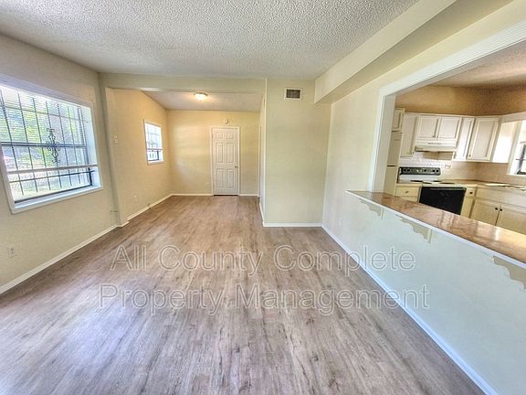 2nd image of 10336 Monaco Dr