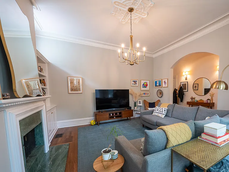 2208 N Sedgwick St #1 — Photo 3