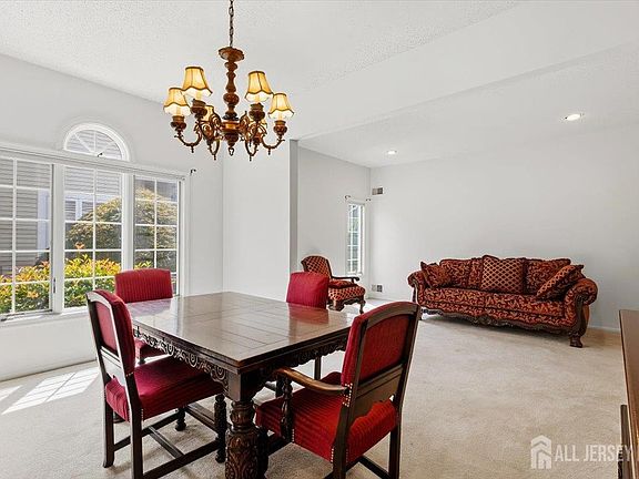 5th image of 66 Harwood Rd