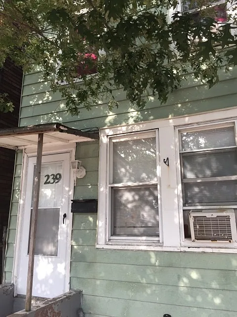 3 bed / 1 bath home — Photo 2