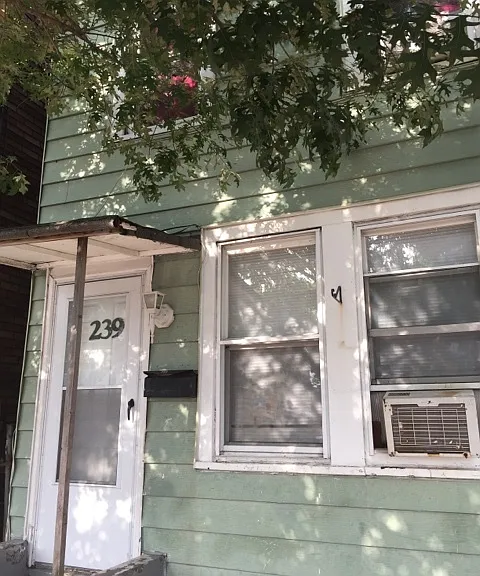 239 2nd St — Photo 2