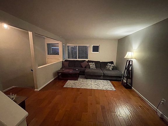 3rd image of 358 Sunrise Hill Ln